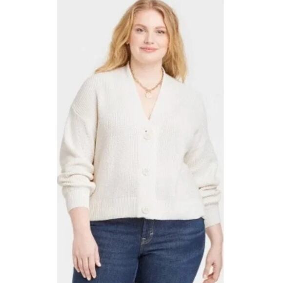 NWT Universal Thread Women's V-Neck Cream Button-up Sweater Knit Boho Preppy L - Picture 1 of 10